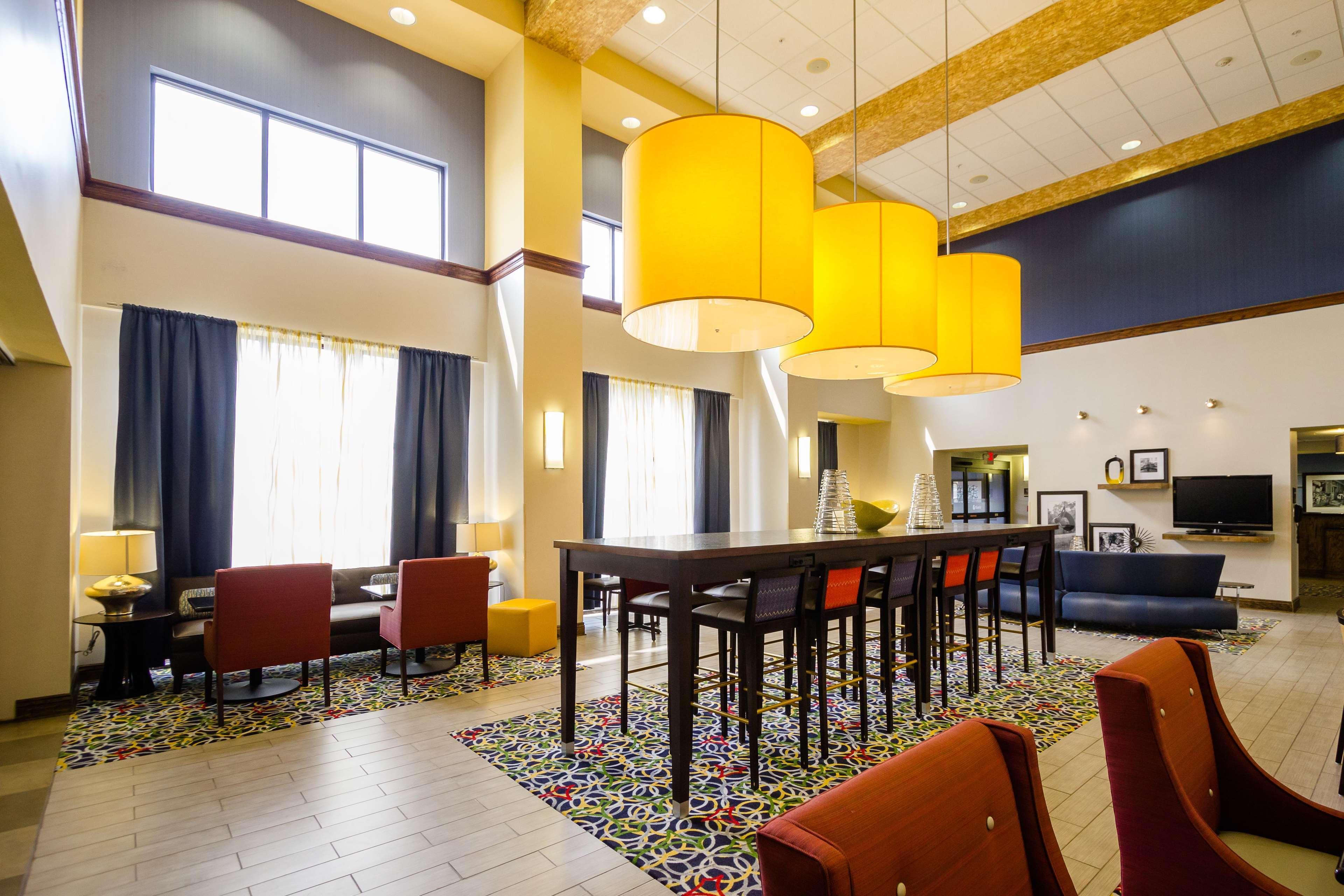 Hampton Inn & Suites Natchez Bagian luar foto