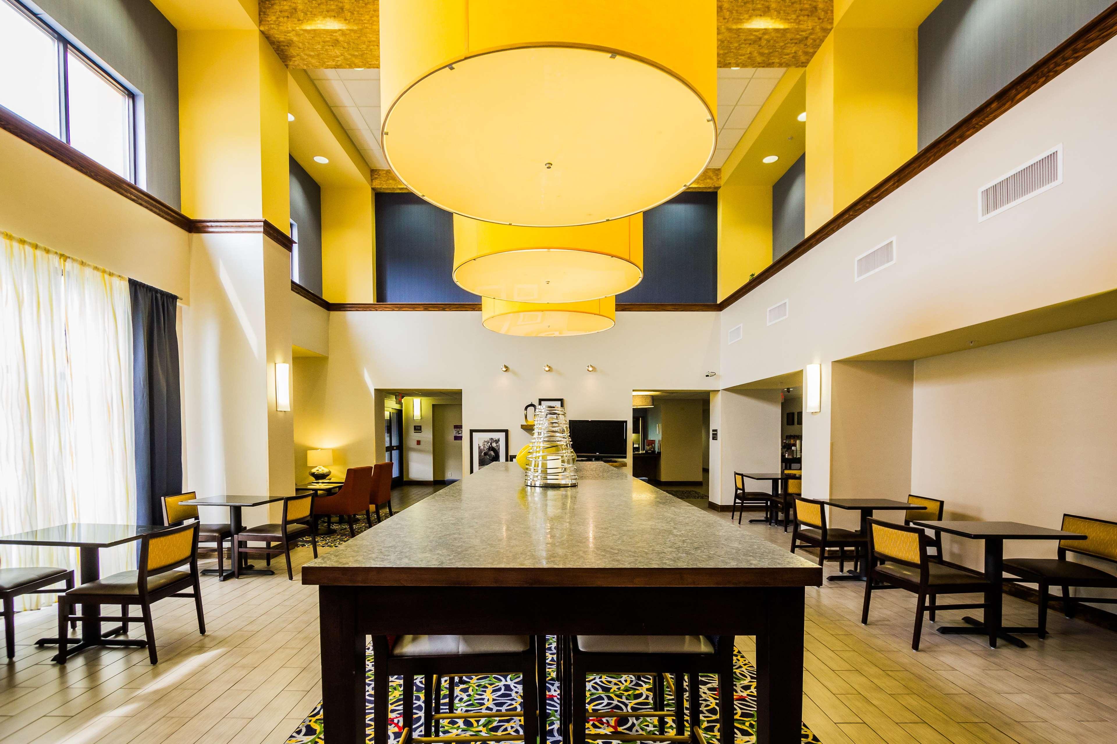 Hampton Inn & Suites Natchez Bagian luar foto