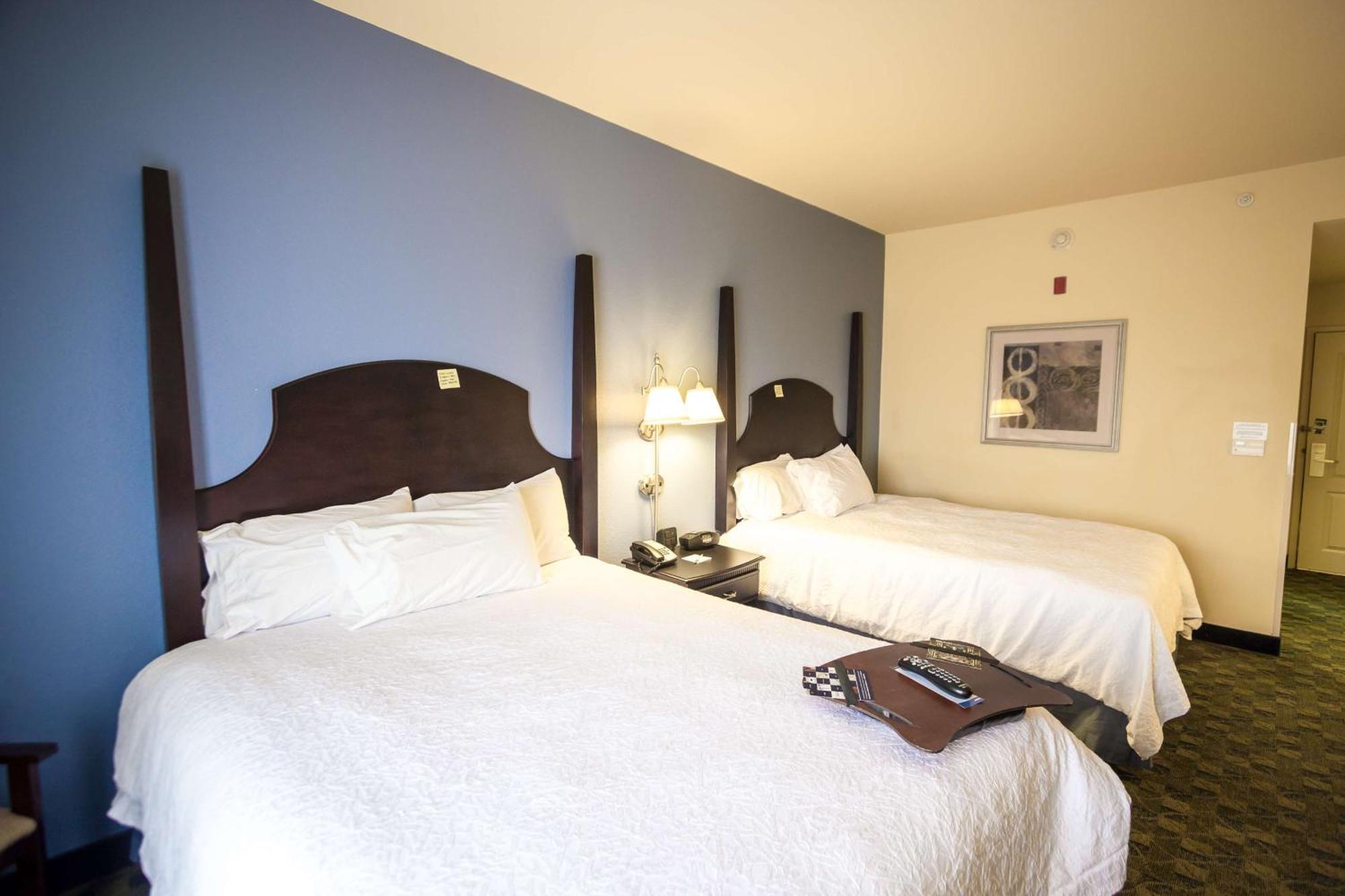 Hampton Inn & Suites Natchez Bagian luar foto